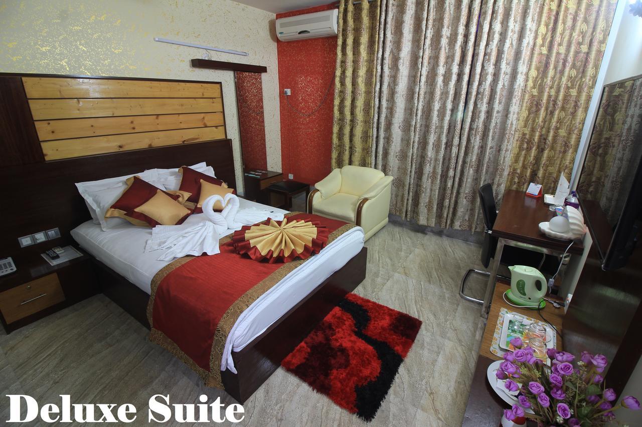 Tiger Garden Int Hotel Khulna Buitenkant foto