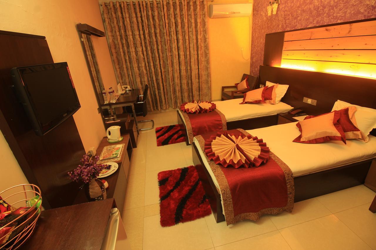 Tiger Garden Int Hotel Khulna Buitenkant foto