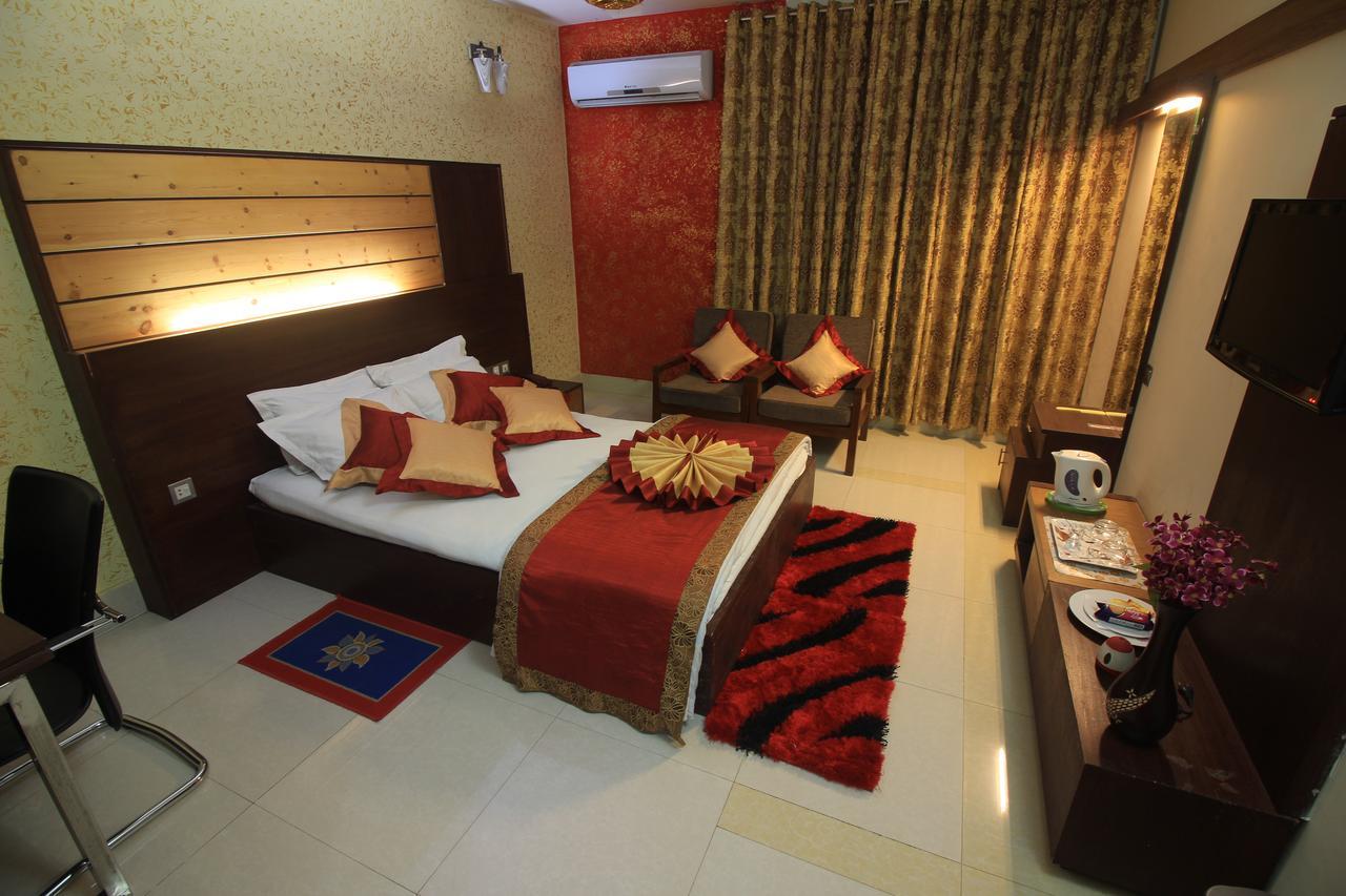 Tiger Garden Int Hotel Khulna Buitenkant foto