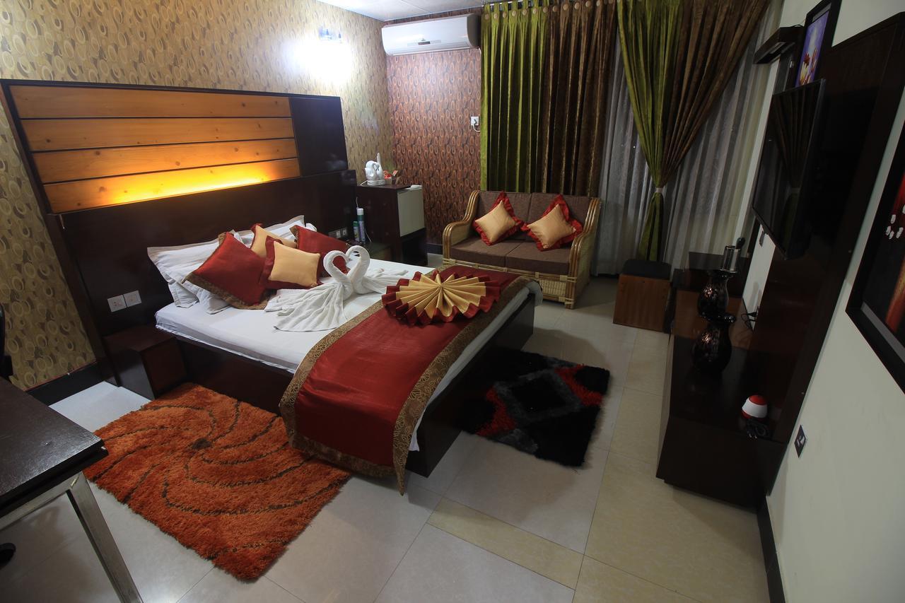 Tiger Garden Int Hotel Khulna Buitenkant foto